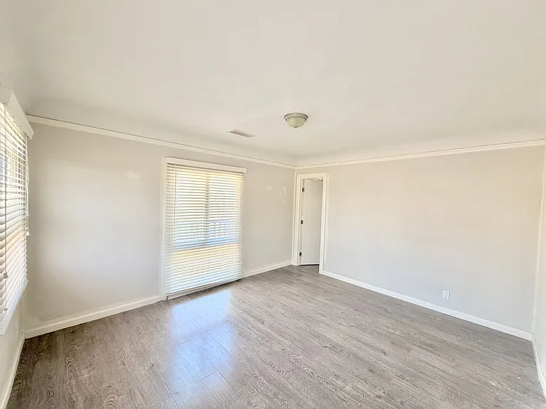 873 N Heliotrope Dr #4658 — Photo 2