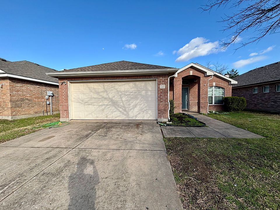 1st image of 1717 Black Maple Dr