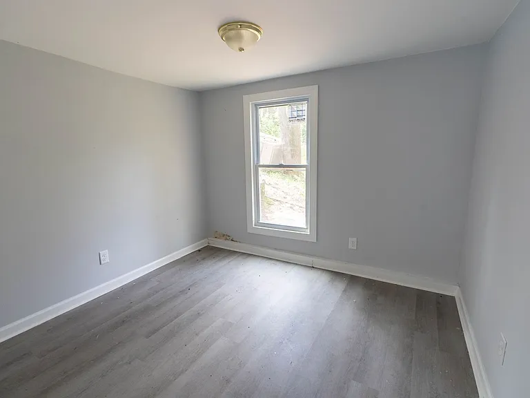 326 Maple St #B — Photo 7