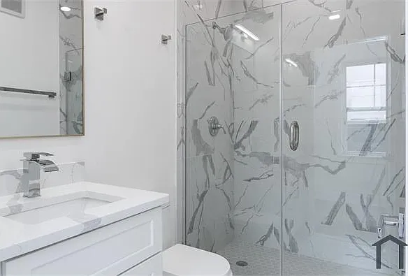 2230 Nicholson St SE #5 — Photo 5