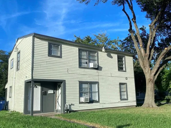 1138 4th Ave N #1140, Texas City, TX 77590