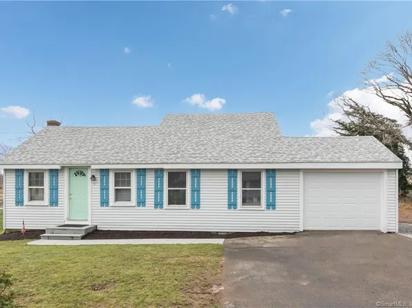 18 Thompson Ln, Old Saybrook, CT 06475