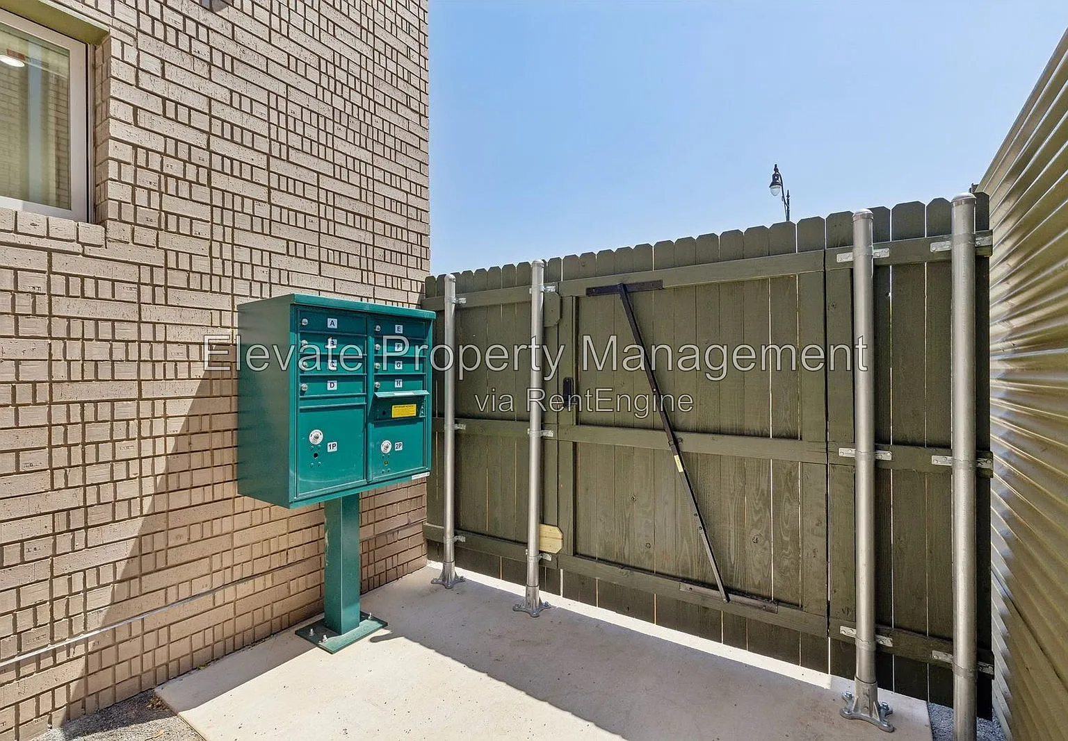 1 bed, 1.0 bath, 633 sqft, $1,425 — Photo 3