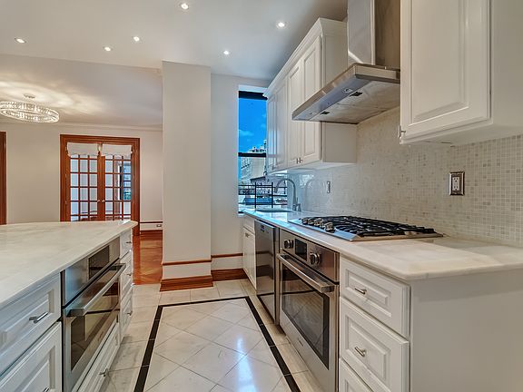 3rd image of 575 W End Ave APT 6D