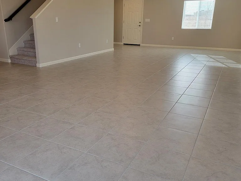 8955 Wolf River Dr — Photo 3