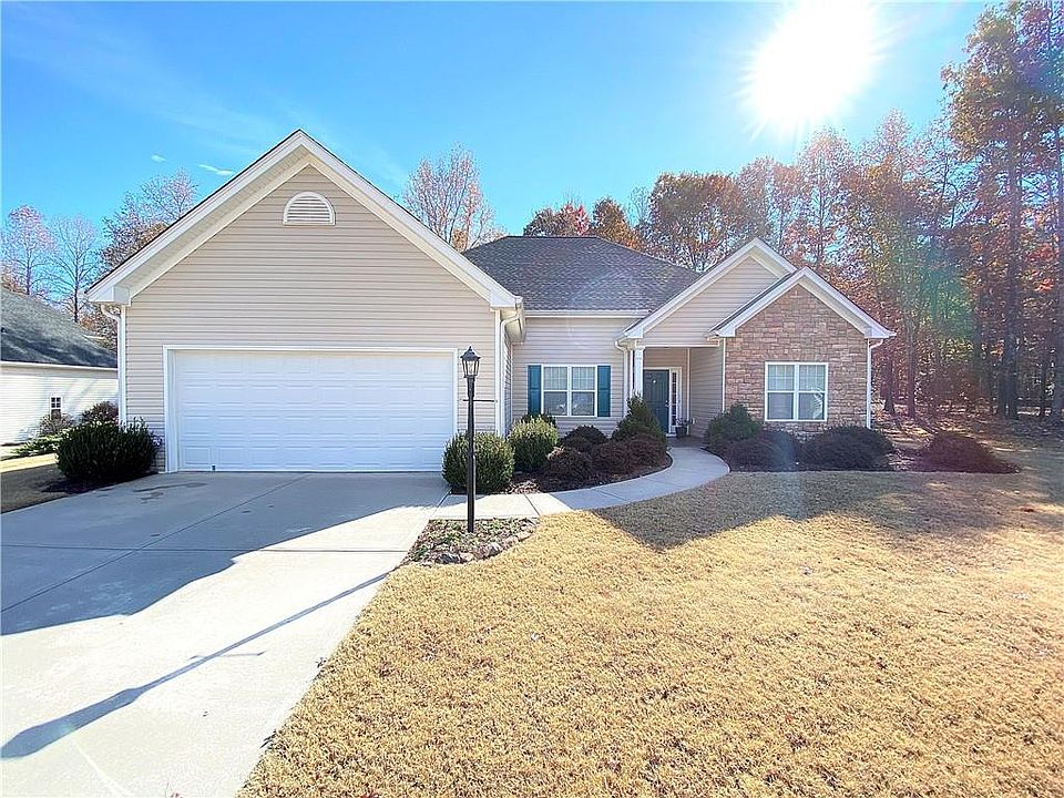 1st image of 30 Green Cove Ct
