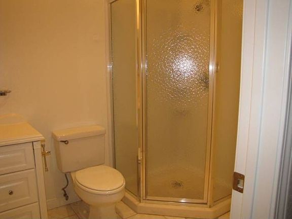 4th image of 1922 W Saint Anne Pl