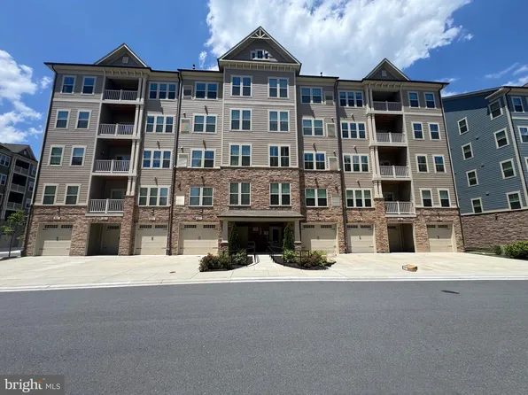 3510 Starlight St #402, Frederick, MD 21704