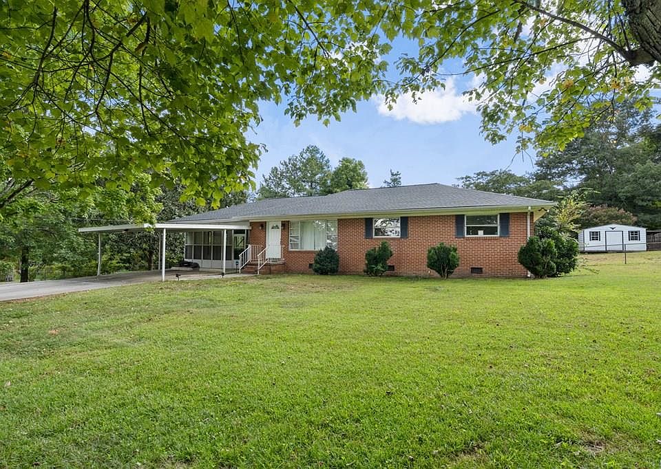 1st image of 3925 Hopewell Dr NW