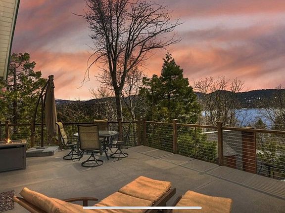 3rd image of 821 Talisman Ln