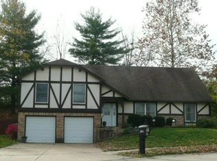 3640 Whispering Ridge Ln, Saint Louis, MO 63129