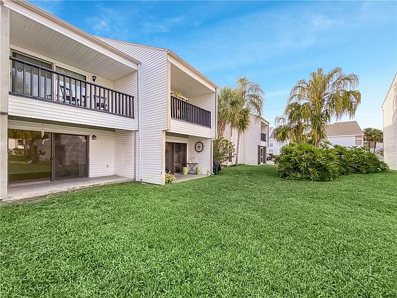 2nd image of 746 Haven Pl #11