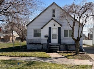 8050 Superior St, Center Line, MI 48015