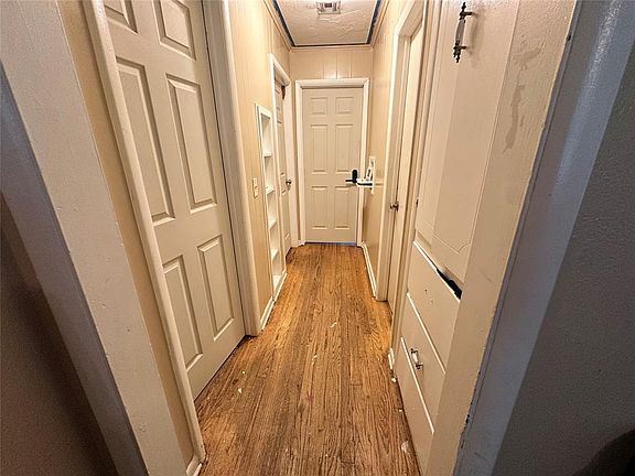 5th image of 641 SE 73rd St