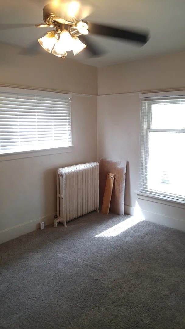 170-724 Broadway Apartments, Bend — Photo 2
