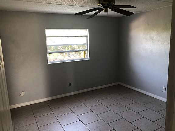 3rd image of 4064 Halifax Dr APT 1