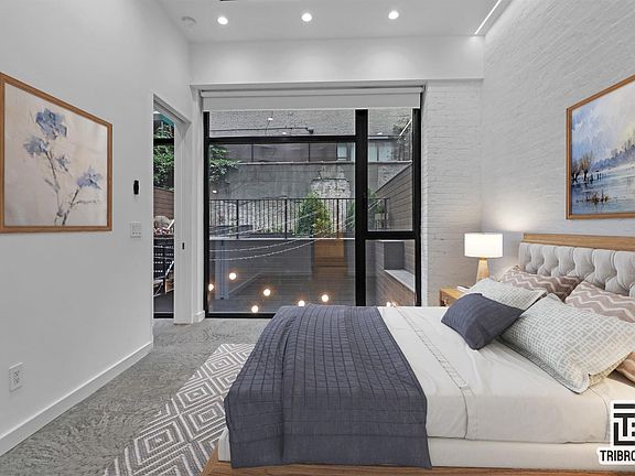 3rd image of 319 E 93rd St #1B