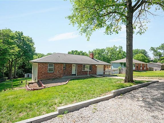 3rd image of 4805 Farley Ave