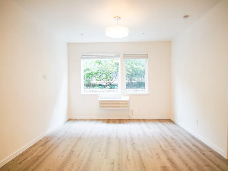 6015 S Virginia Ave #105 — Photo 4