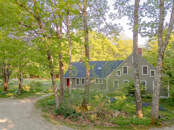 37 Long Hill Road, North Yarmouth, ME 04097
