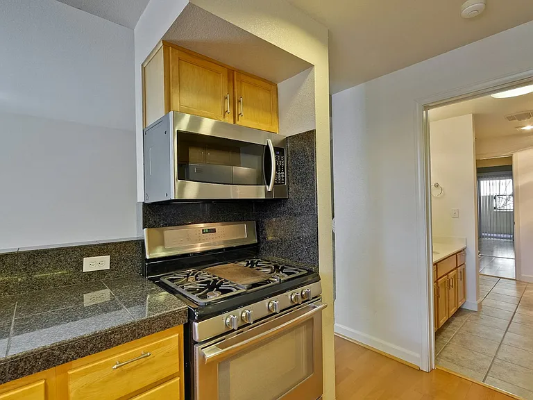 108 Bryant St #23 — Photo 16