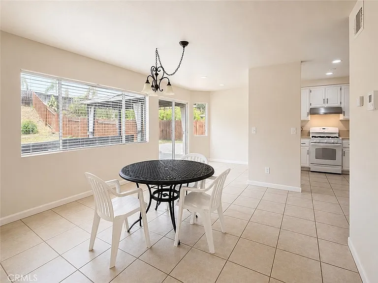 24582 New Haven Dr — Photo 7
