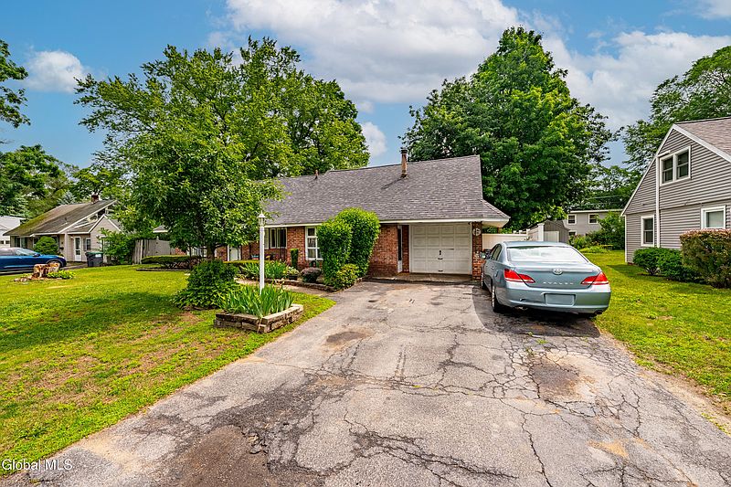 3rd image of 1156 Outer Drive