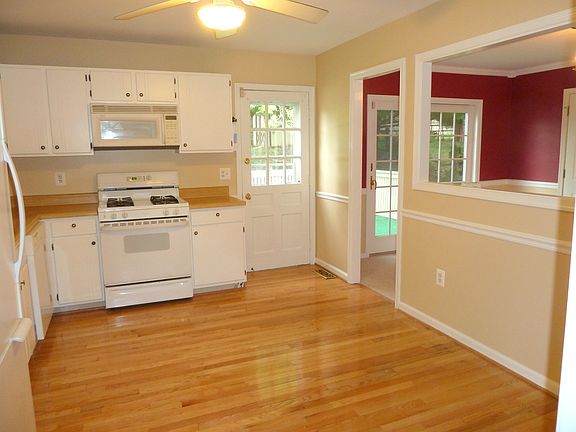 2nd image of 216 Currier Dr
