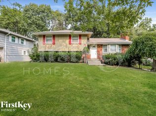 8101 Willow Way, Raytown, MO 64138