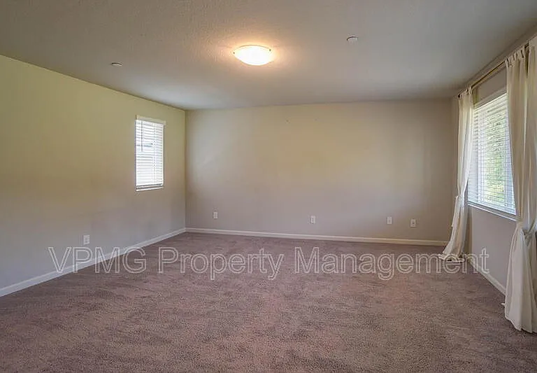 6301 N 89th Ave — Photo 26