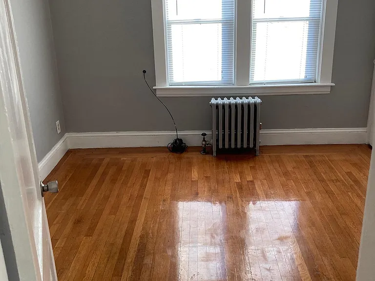 11 Thurston St #2 — Photo 3