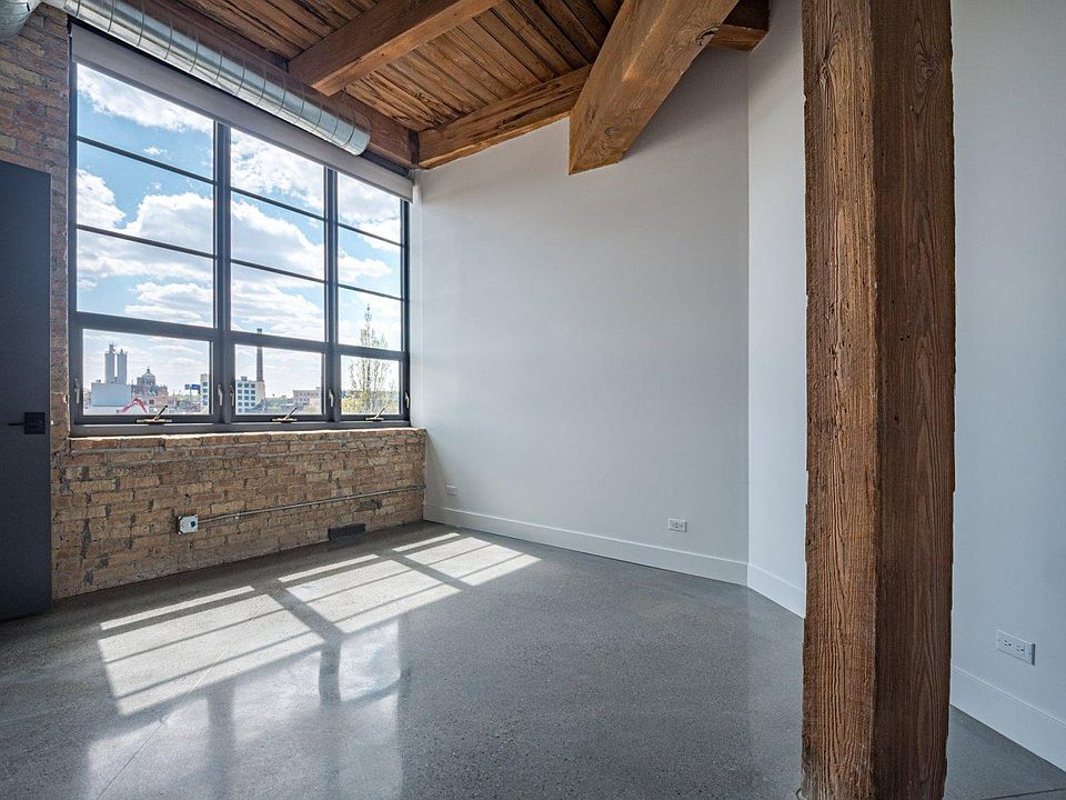 1st image of 2062 N Southport Ave #318