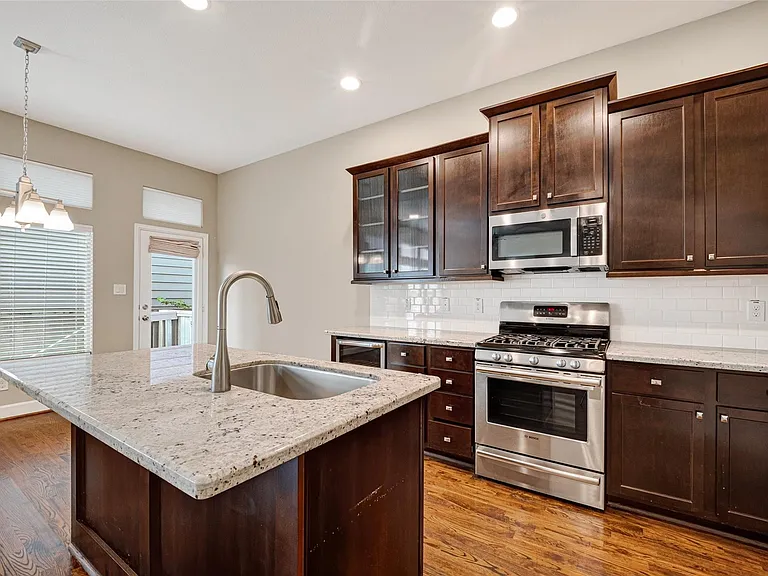 1333 W 23rd St #A — Photo 23