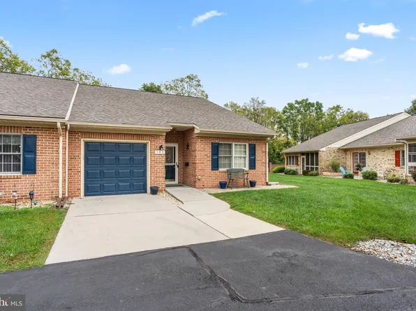 185 Sunbrook Ln #200, Hagerstown, MD 21742