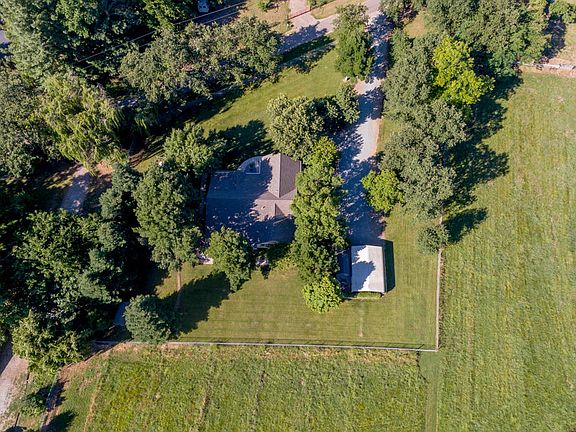 5th image of 21878 Tranquil Ln