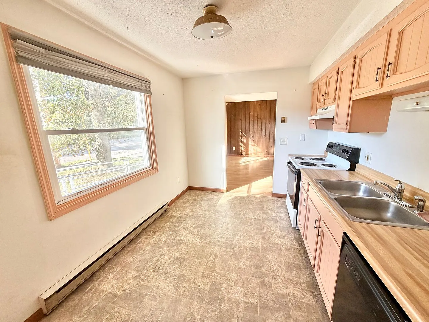 345 Weaver Street — Photo 4
