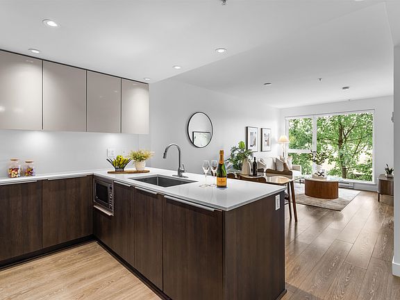 4th image of 1588 Hastings St E #211