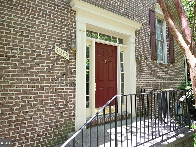 6032 Kelsey Ct — Photo 2