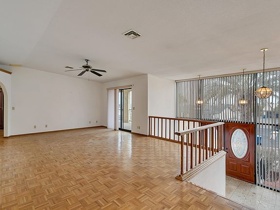 3rd image of 3910 Doeskin Ln