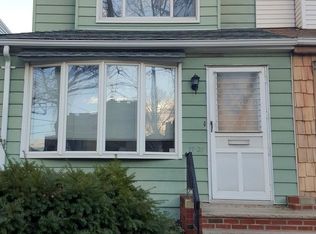 7721 64th Ln, Glendale, NY 11385