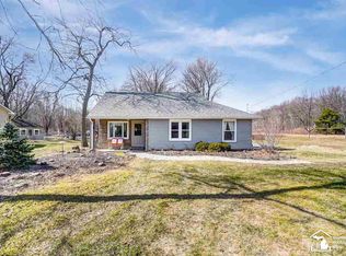 10303 Lewis Ave, Temperance, MI 48182
