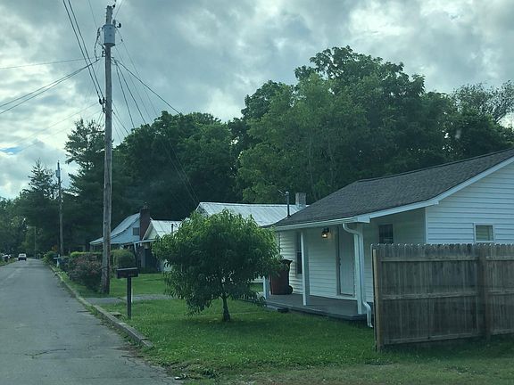 3rd image of 1722 Mary St