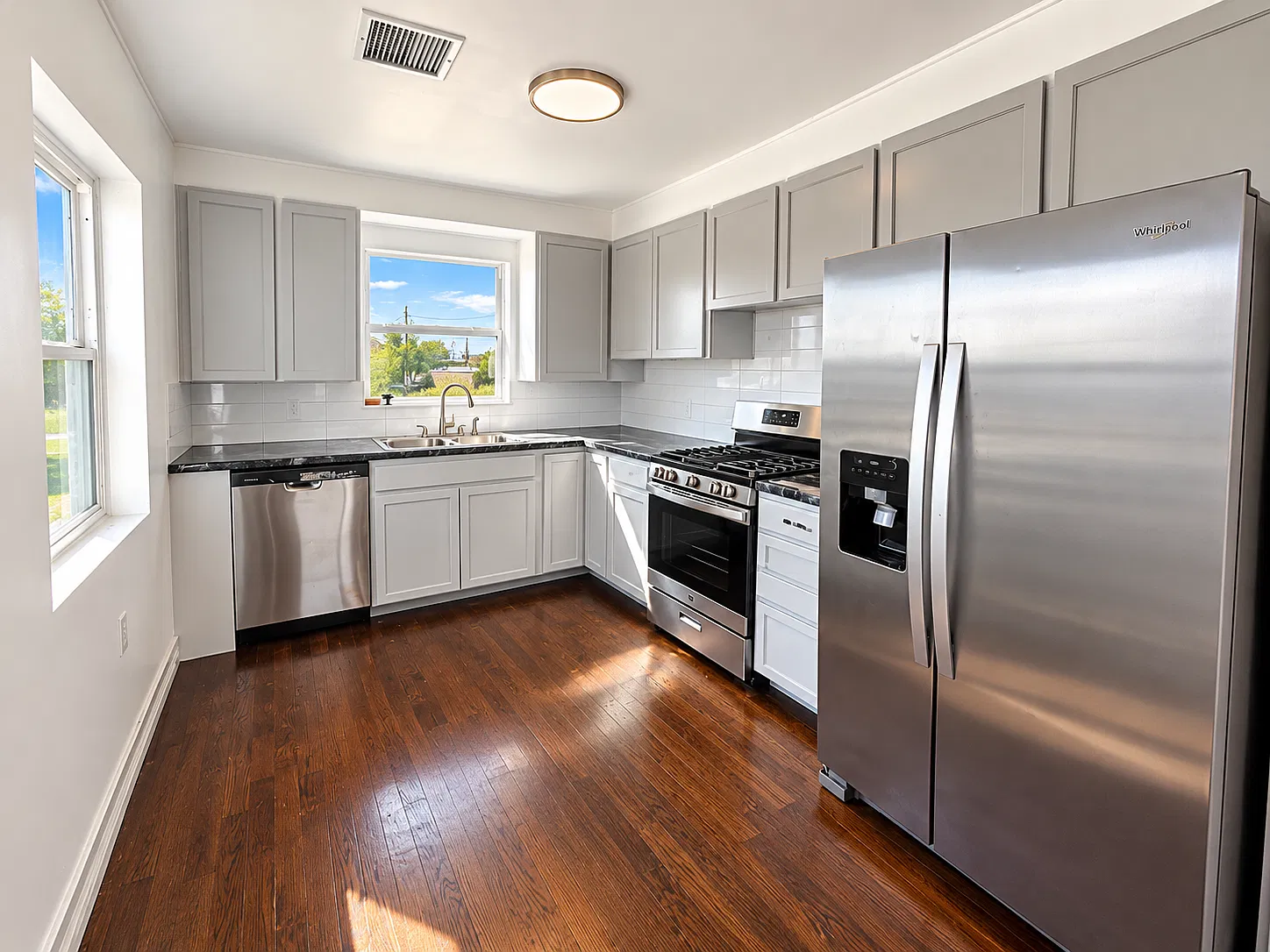 3831 Van Buren Ave — Photo 4