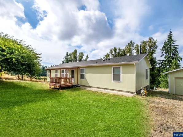 39110 Loma Dr, Scio, OR 97374
