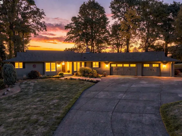 13876 SE Mountain Crest Dr, Happy Valley, OR 97086