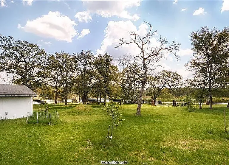 6353 FM 1361 — Photo 9