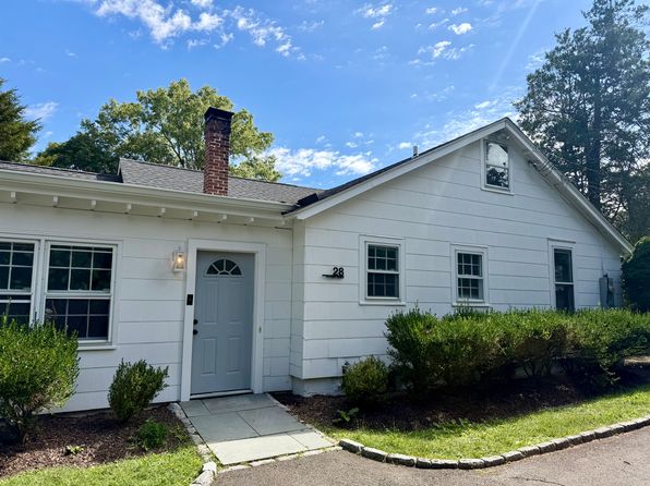 28 Treadwell Ave