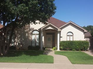 123 Aransas Ave, Levelland, TX 79336