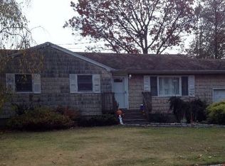 158 Lenox St, Port Jefferson Station, NY 11776