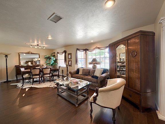 5th image of 2605 W Shandon Ave